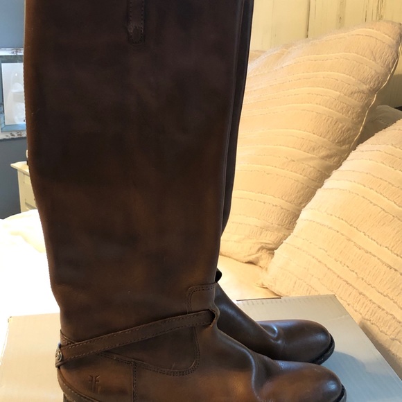 FRYE 76976 Lindsay Plate Brown Leather Boots 8 - Picture 2 of 6